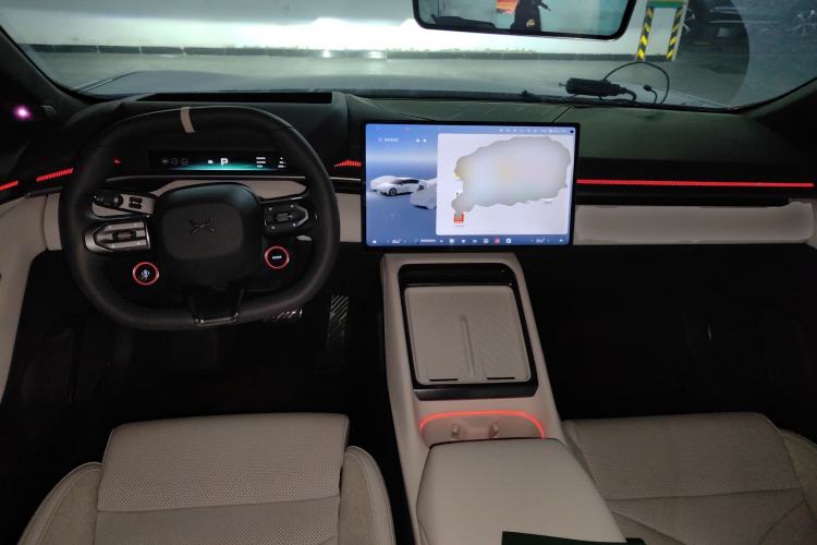 Used XPeng P7 2025 Model—750 All-Wheel-Drive High-Performance Ultra
