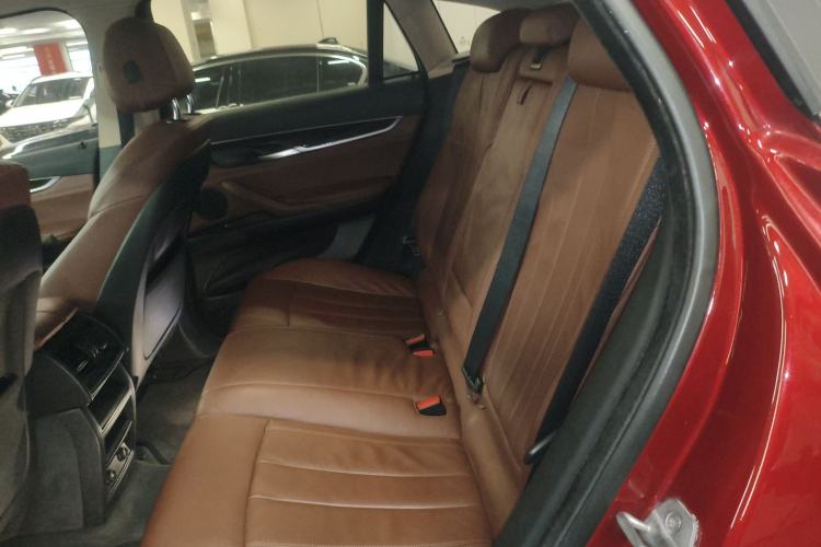 Used BMW X6 2015 xDrive28i Interior 4