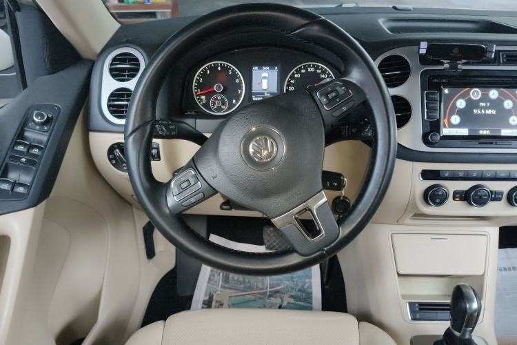 Used Volkswagen Tiguan 2013 1.8TSI Automatic Two-Wheel Drive Luxury Model Steering Wheel