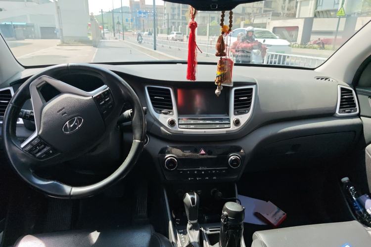 Used Hyundai Tucson 2015 1.6T Dual-Clutch Two-Wheel-Drive Smart Model
