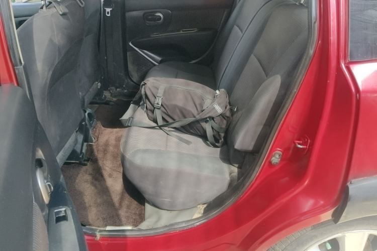 Used Nissan Livina 2010 Jingrui Edition 1.6L Manual Standard Model Left Rear Seat