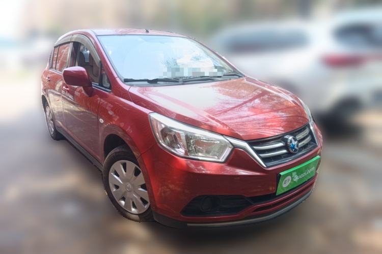 Used Venucia R50 2015 1.6L Automatic Fashion Edition
