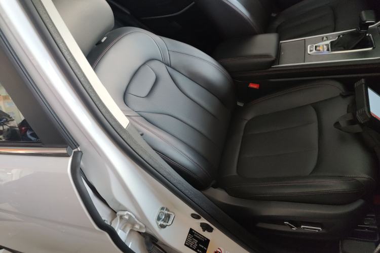 Used CHANGAN CS75 2022 Blue Whale Edition 1.5T DCT Prestige Model
