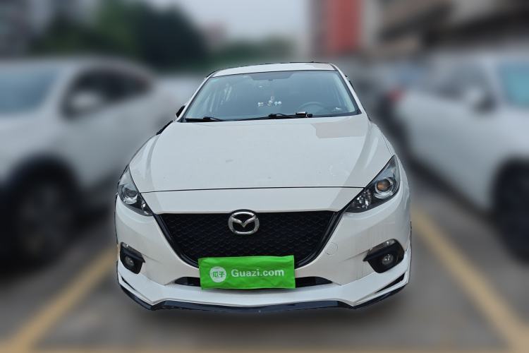 Used Mazda 3 Axela 2016 Sedan 1.5L Automatic Comfort Model
