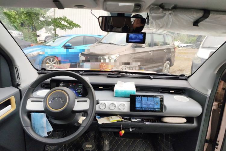 Used Wuling Hongguang MINIEV 2022 GAMEBOY 300km Enthusiast Model with Lithium Iron Phosphate Center Console