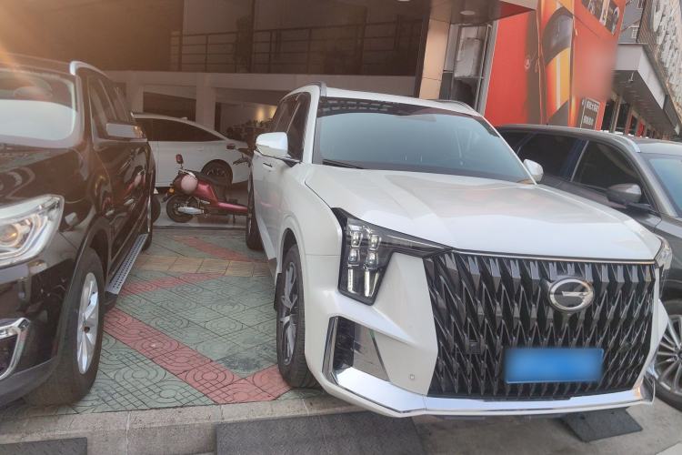 Used GAC Trumpchi GS8 2022 Dual-Engine Series 2.0TM Two-Wheel Drive Prestige Edition (7 Seats) Front Right 45 Deg