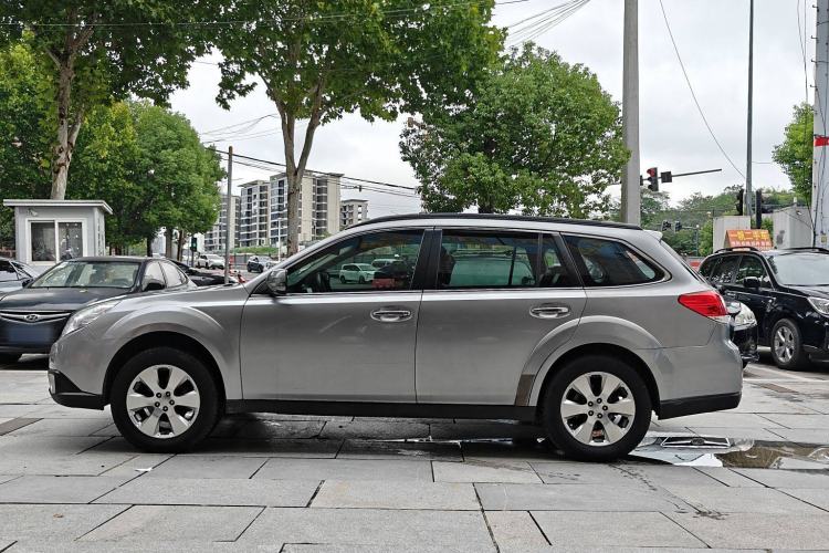 Used Subaru Outback 2010 2.5i Luxury Edition