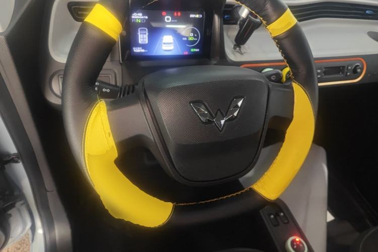 Used Wuling Hongguang MINIEV 2020 Freedom Version Lithium Iron Phosphate Steering Wheel
