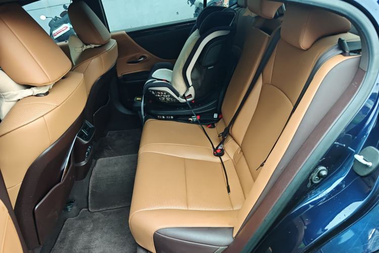 Used Lexus ES 2020 200 Excellence Edition