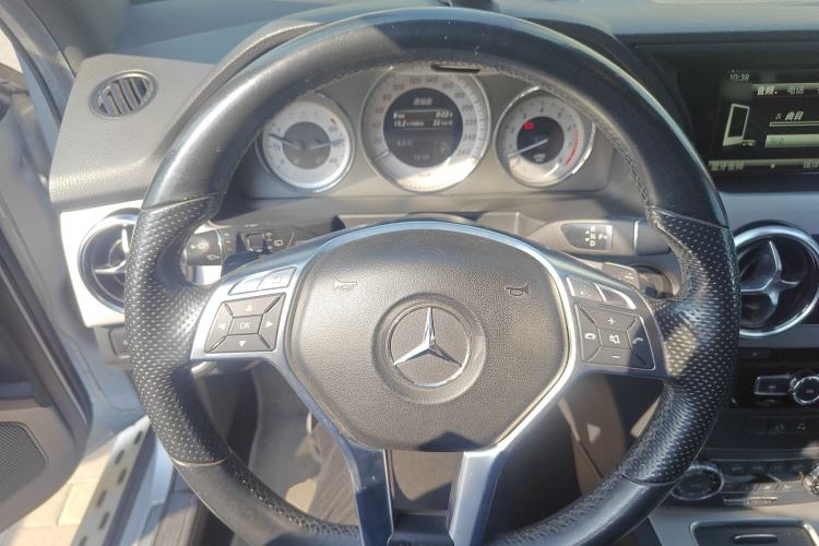 Used Mercedes-Benz GLK-Class 2015 GLK 300 4MATIC Fashion Edition Ultimate Version
