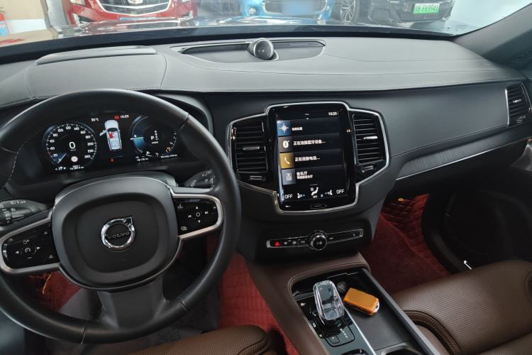 Used Volvo XC90 New Energy 2022 E-Drive Hybrid T8 Luxury Flagship 7-Seater Center Console