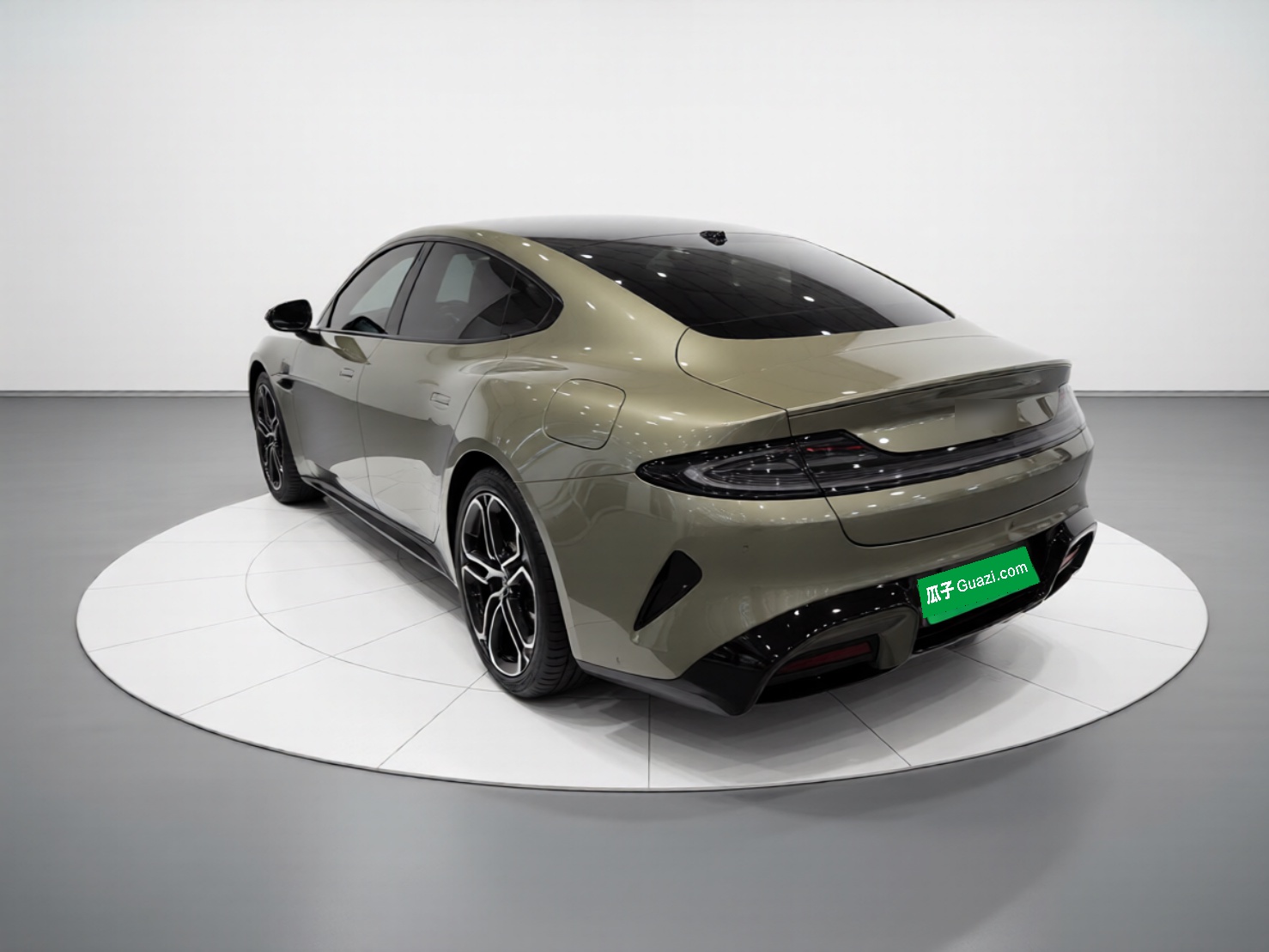 Xiaomi Auto SU7 2024 Rear-Drive Ultra-Long Range Advanced Pro-Level Intelligent Driving Version — снимка 4