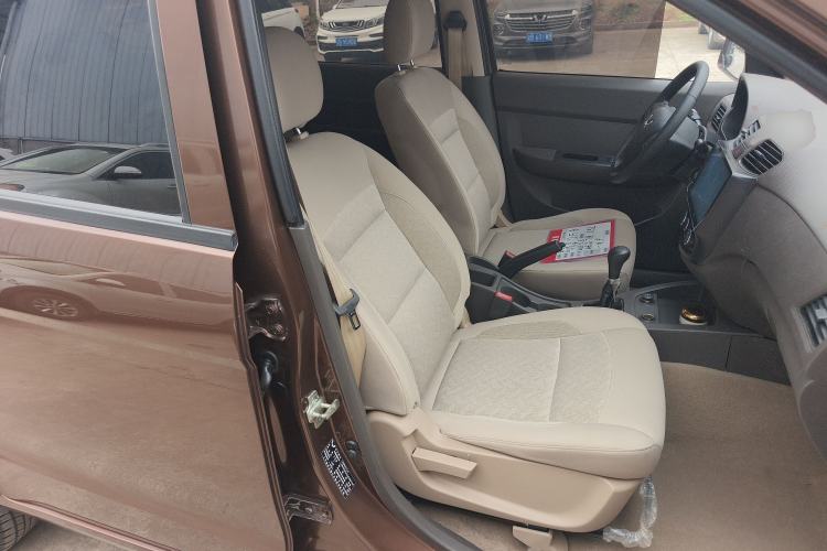 Used Wuling Hongguang 2014 1.5L S Standard Version
