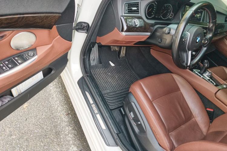 Used BMW 5 Series GT 2014 535i Leading Model