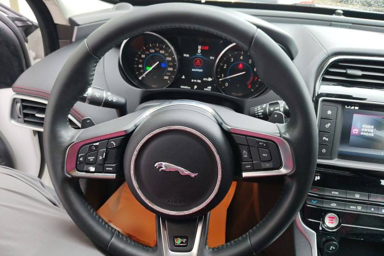 Used Jaguar XE 2015 2.0T 200 PS R-Sport
