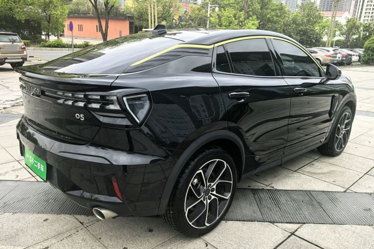 Used Lynk & Co 05 2022 2.0T Two-Wheel Drive Shine Halo Rear Right 45 Deg