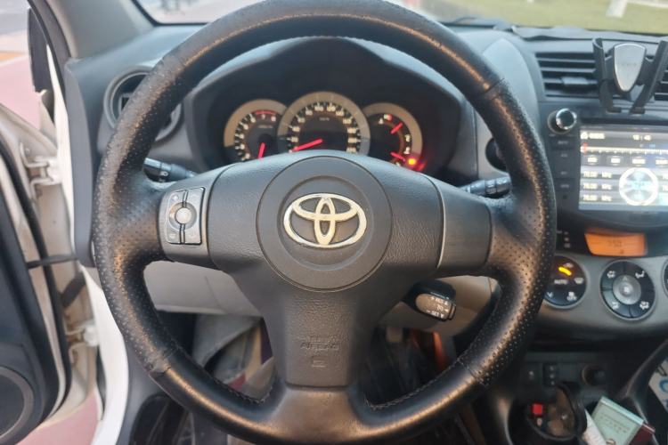 Used Toyota RAV4 2009 2.4L Automatic Luxury Edition
