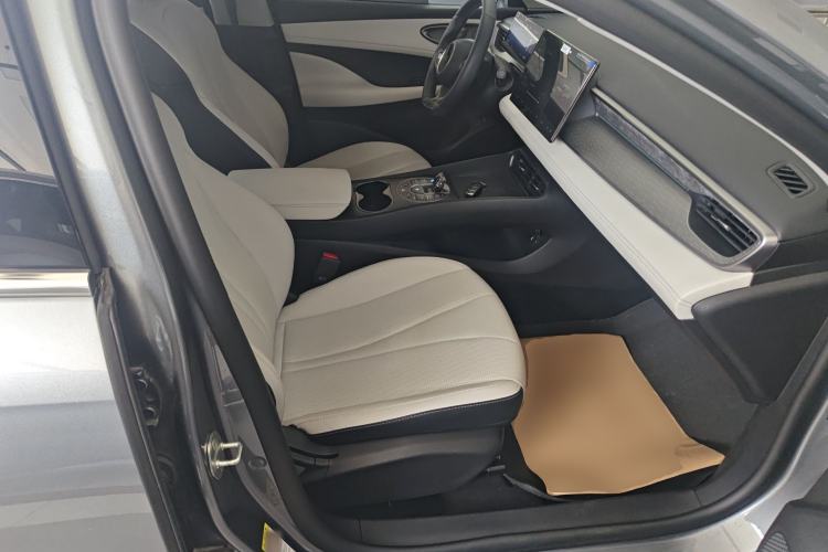 Used BYD Seal 05 DM-i 2025 DM-i Intelligent Drive 120KM Flagship Model Right Front Seat