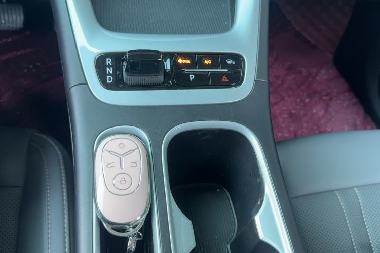 Used Geely Galaxy Geome 2025 UP 410km Exploration Edition Gear Lever