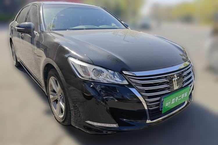 Used Toyota Crown 2015 2.0T Fashion Edition Front Right 45 Deg