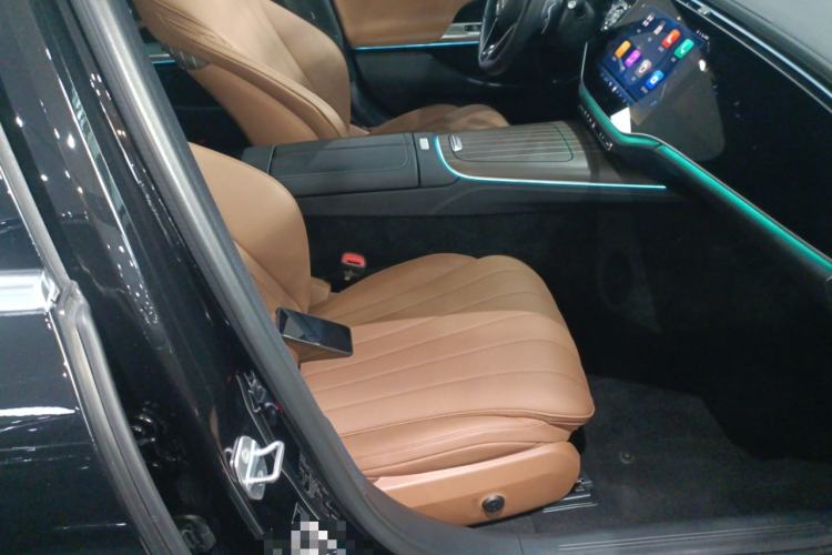 Used Mercedes-Benz E-Class New Energy 2024 E 350 e L Plug-in Hybrid Sedan
