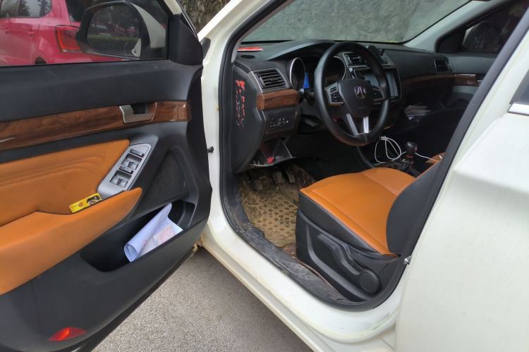 Used BAIC Weiwang S50 2016 1.5T Manual Joyful Elite Edition Driver Seat