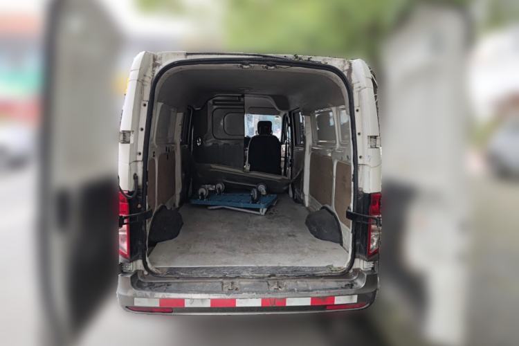 Used CHANGAN KUAYUE Xing V7 2022 1.6L Gasoline Comfort Version 2-Seat Dual-Side Doors DAM16KR Trunk