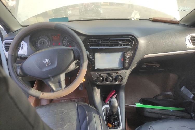 Used Peugeot 301 2014 1.6L Manual Comfort Edition Center Console