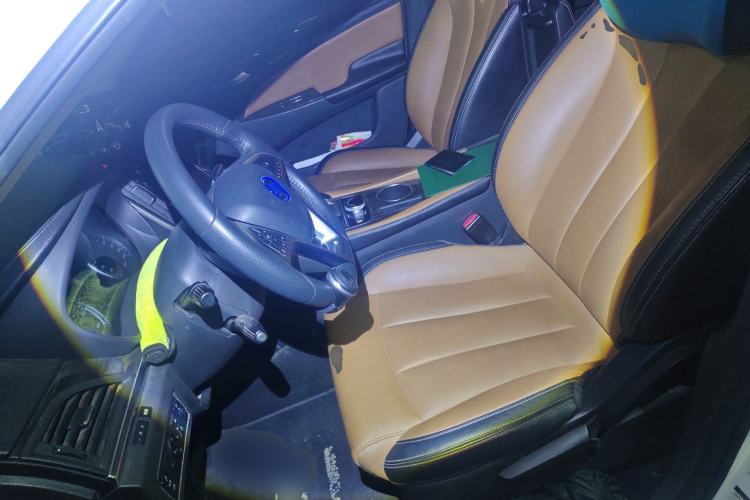 Used BYD Qin New Energy 2017 1.5T Luxury Model Left Front Seat