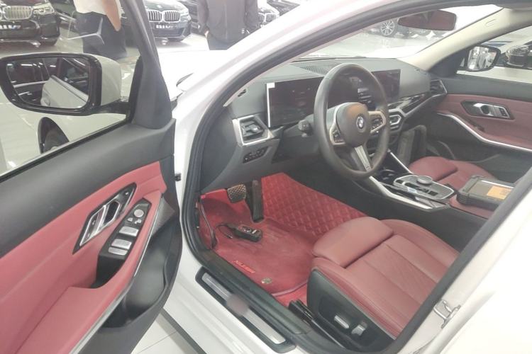 Used BMW i3 2022 eDrive 35 L Driver Seat