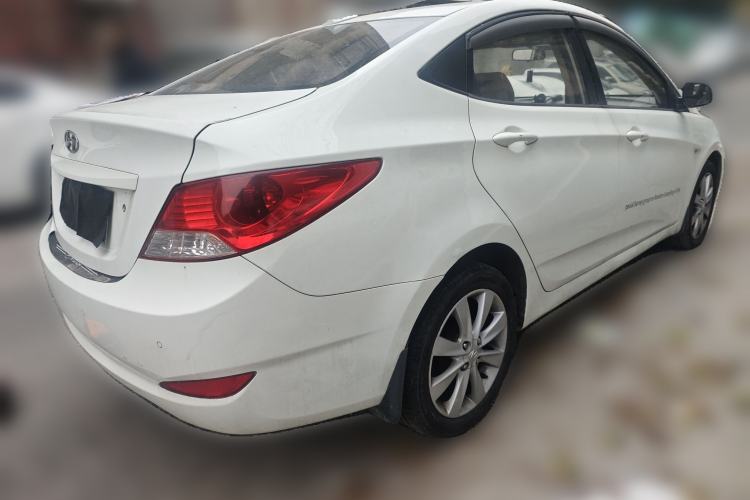 Used Hyundai Verna (older generation) 2010 Sedan 1.4L Manual Comfort GS
