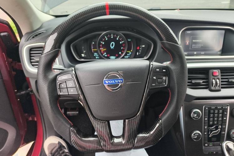 Used Volvo V40 2014 2.0T Zhiya Edition
