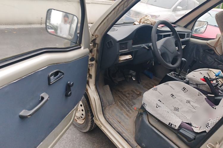 Used Wuling Zhiguang 2013 1.0L Practical Version Driver Seat