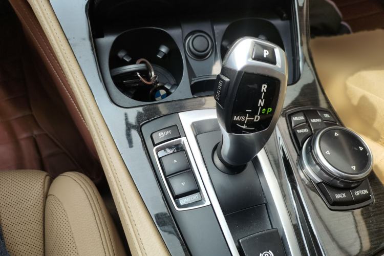 Used BMW 5 Series 2014 530Li Luxury Design Package Gear Lever