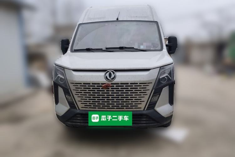 Used Dongfeng Yufeng 2023 V9+ 2.3T Manual Rear-Drive Cargo Van with Dual Rear Tires 3-Seater