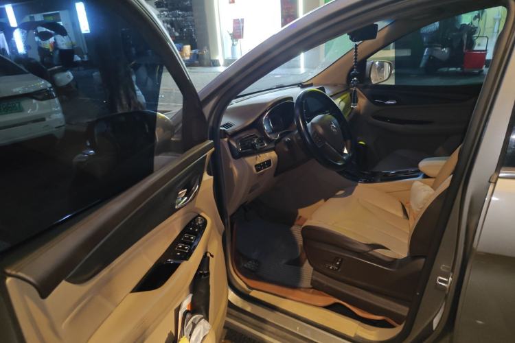 Used Baojun 730 2017 1.8L iAMT Prestige Version 7 Seats Driver Seat