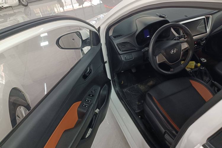 Used Hyundai Verna RV 2017 1.4L Manual Cool Edition GLS China V Emission Standard
