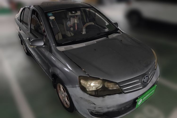 Used FAW Weizhi V5 2012 1.5L Manual Entry-Level Trim
