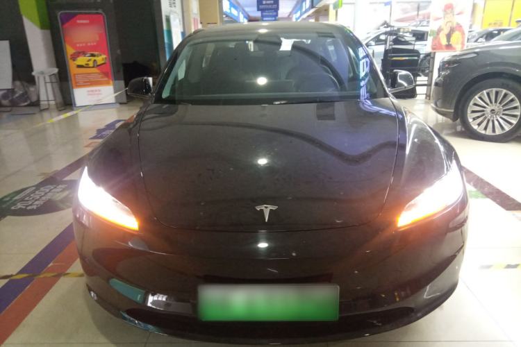 Used Tesla Model 3 2023 Long-Range All-Wheel-Drive Version
