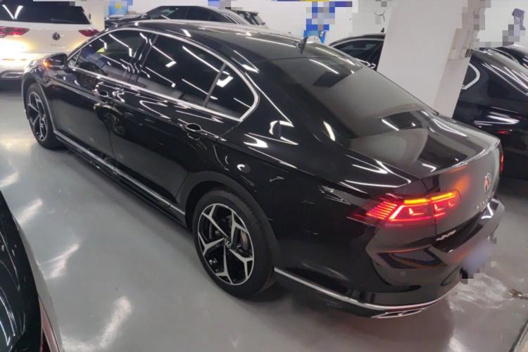 Used Volkswagen Magotan 2025 Zhongxiang Version 330TSI DSG Luxury Edition Rear Left 45 Deg