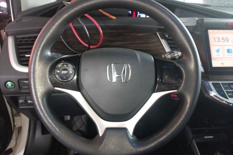 Used Honda Jade 2017 1.8L automatic Comfort version 5 seats Steering Wheel