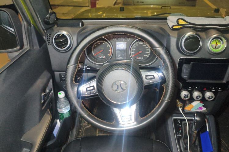 Used BAIC Off-Road BJ40 2016 40L 2.3T Automatic Two-Wheel Drive Prestige Edition Steering Wheel