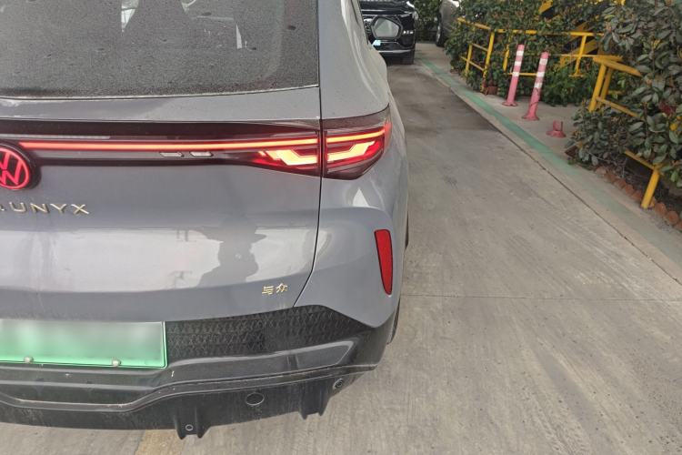 Used Volkswagen ID.UNYX 2024 Pro Long-Range Version