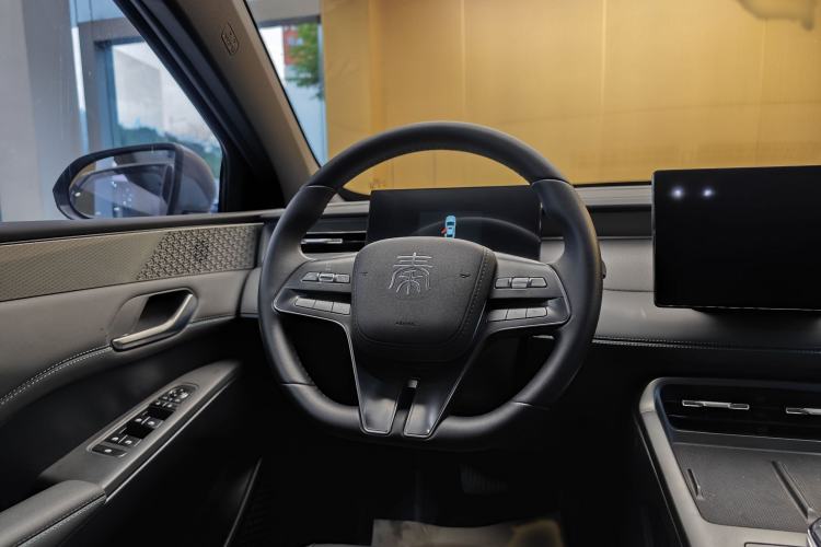 Used BYD Qin PLUS 2025 DM-i Smart Drive 55KM Leading Model
