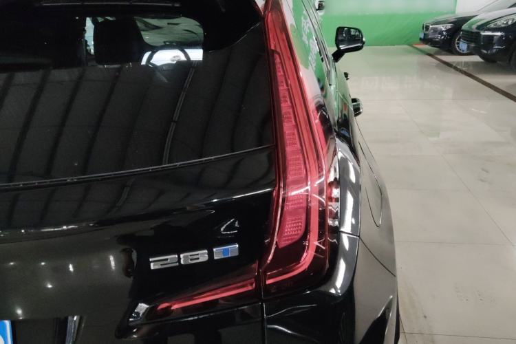 Used Cadillac XT4 2024 28T Two-Wheel-Drive Luxury Version Right Rear Taillight