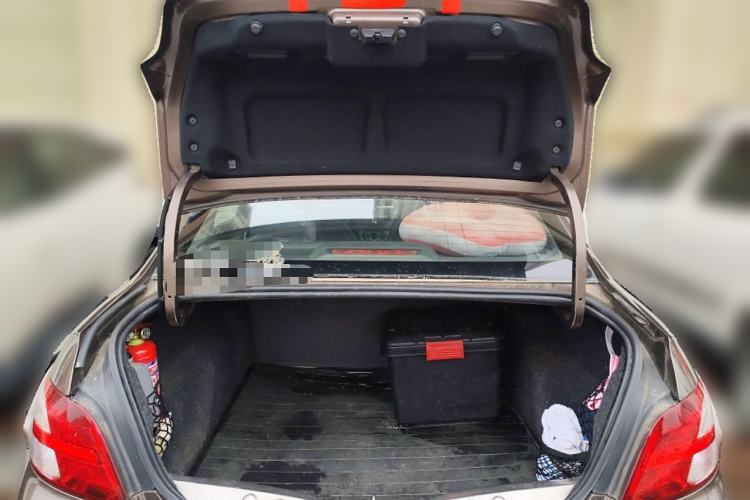 Used Peugeot 301 2014 1.6L Manual Luxury Edition
