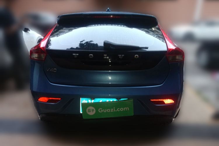 Used Volvo V40 2015 1.6T Zhiyi Edition
