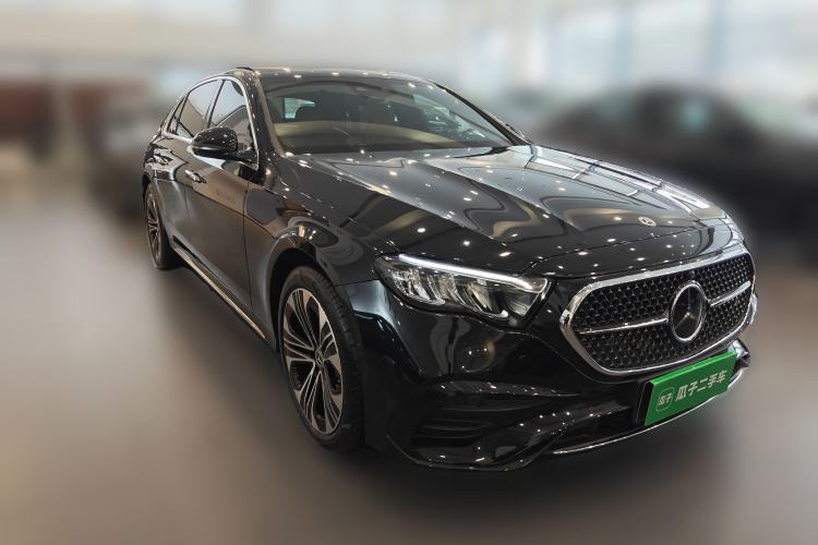 Used Mercedes-Benz E-Class New Energy 2024 E 350 e L Plug-in Hybrid Sports Sedan Front Right 45 Deg