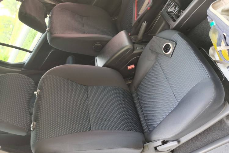 Used Nissan Paladin 2013 2.4L 4x4 Luxury Version China V Standard
