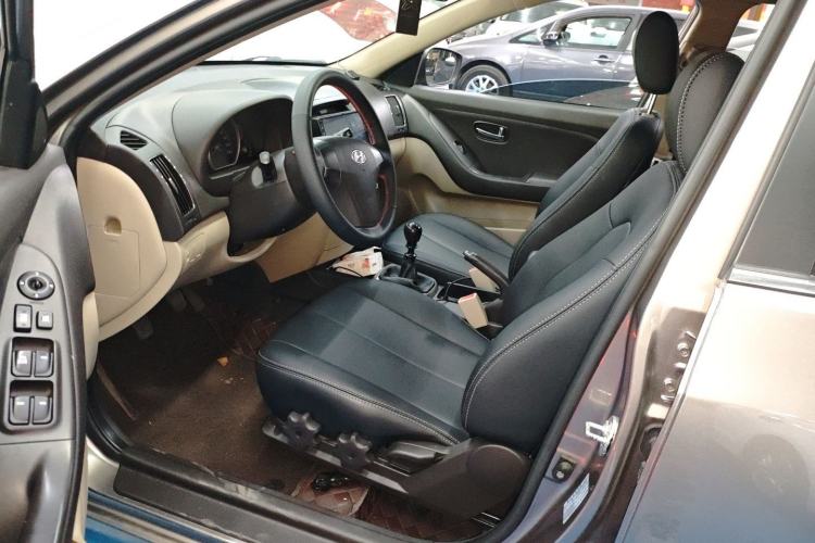 Used Hyundai Celesta 2011 1.6L Manual Luxury Model
